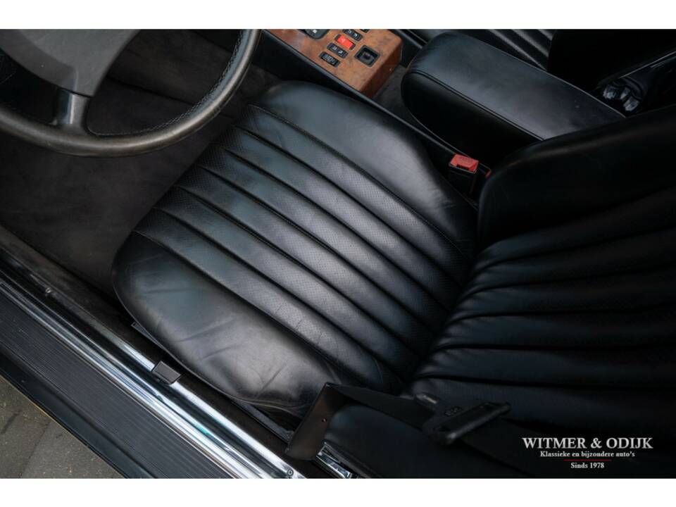Image 14/32 de Mercedes-Benz 300 SL (1988)