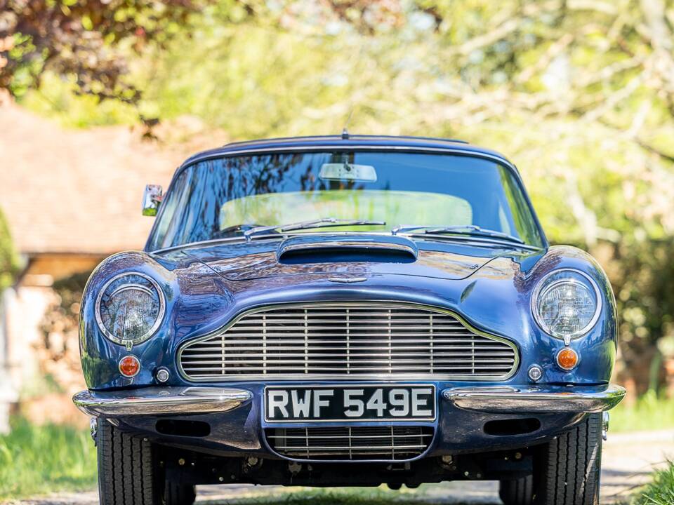 Afbeelding 33/50 van Aston Martin DB 6 (1967)