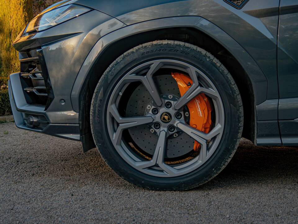 Bild 4/16 von Lamborghini Urus (2019)