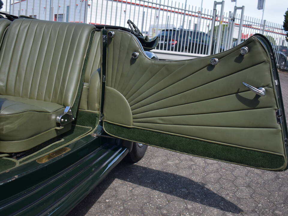 Image 12/42 of Jaguar SS 1 (1935)