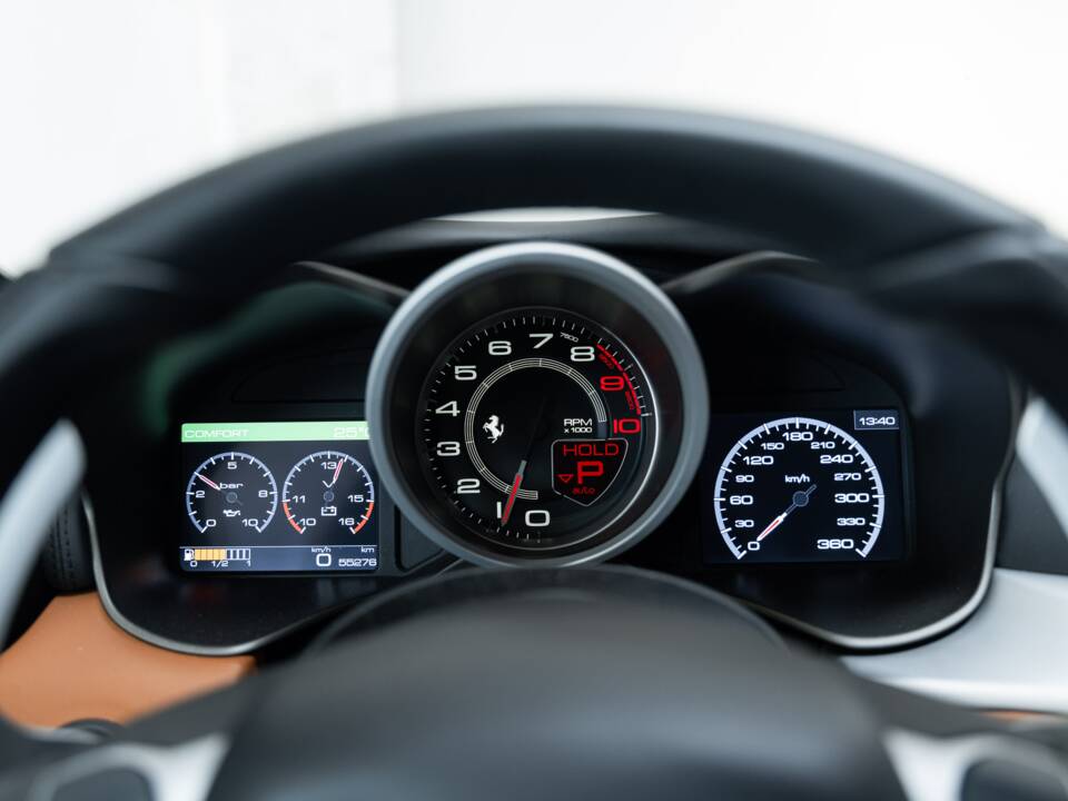Image 18/47 of Ferrari FF (2015)