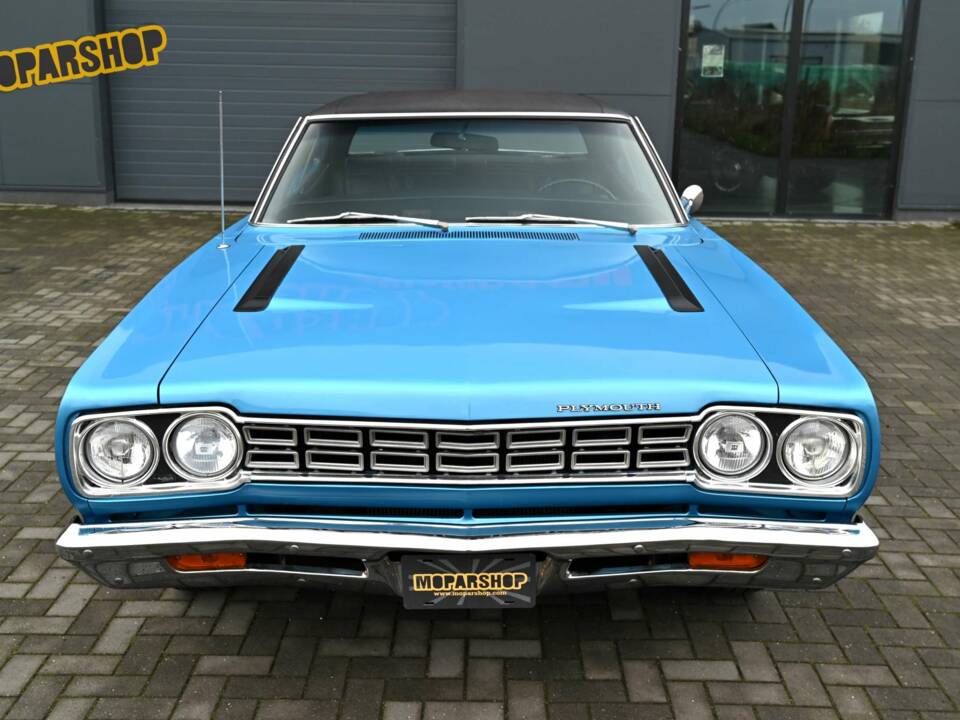 Image 4/50 of Plymouth Road Runner Hardtop Coupe (1968)