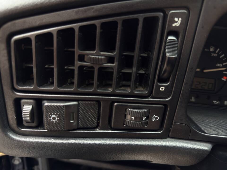 Bild 36/40 von Volkswagen Corrado 2.0 16V (1991)