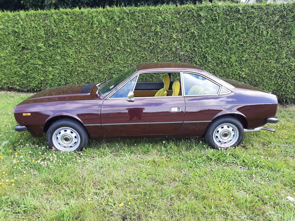 Image 4/25 of Lancia Beta Coupe 1300 (1979)
