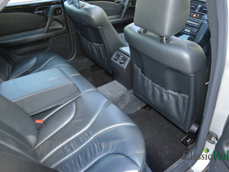 Image 28/50 de Mercedes-Benz E 50 AMG (1996)