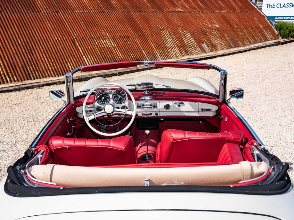 Image 24/33 de Mercedes-Benz 190 SL (1959)