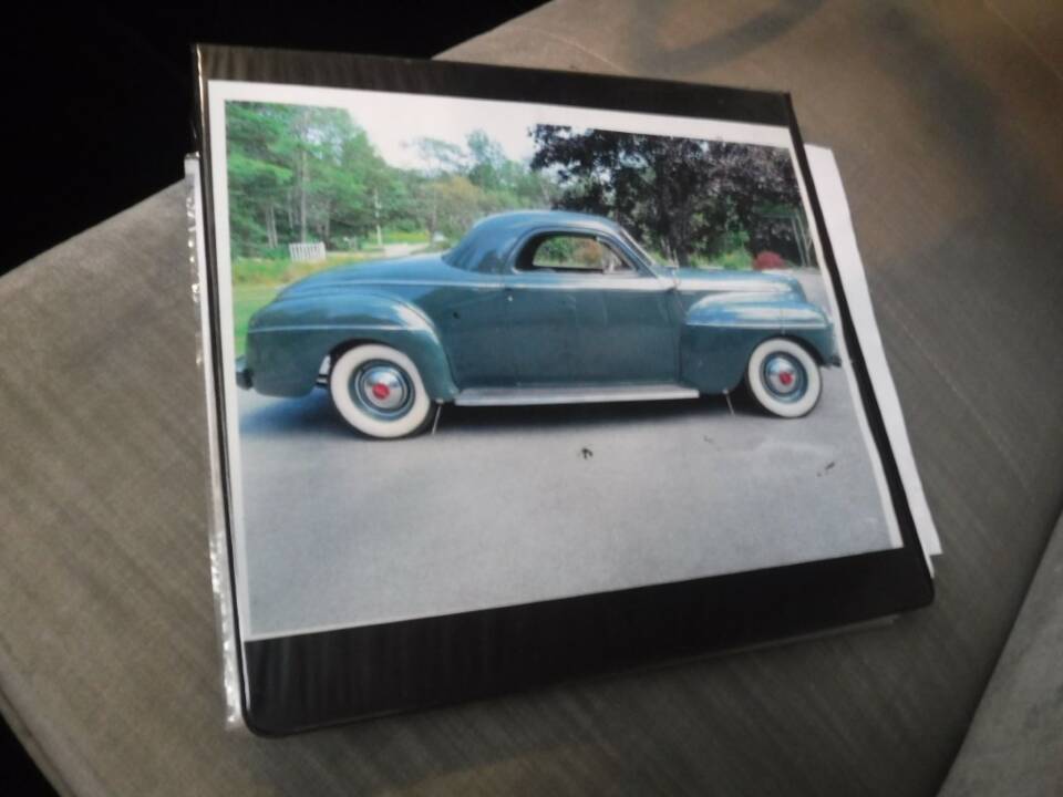 Image 41/50 de DeSoto De Luxe Club Coupe (1941)