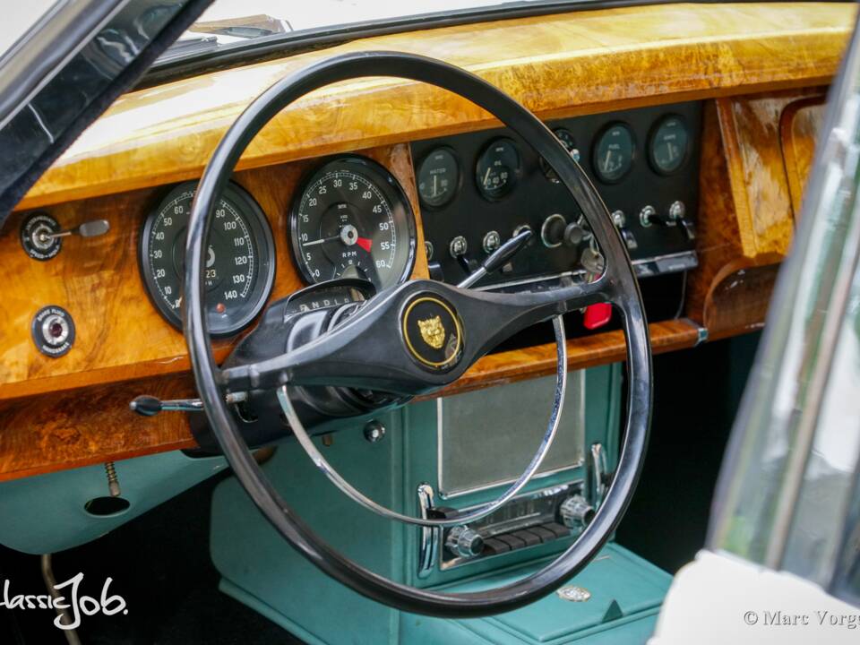 Immagine 32/46 di Jaguar Mk II 3.8 (1962)
