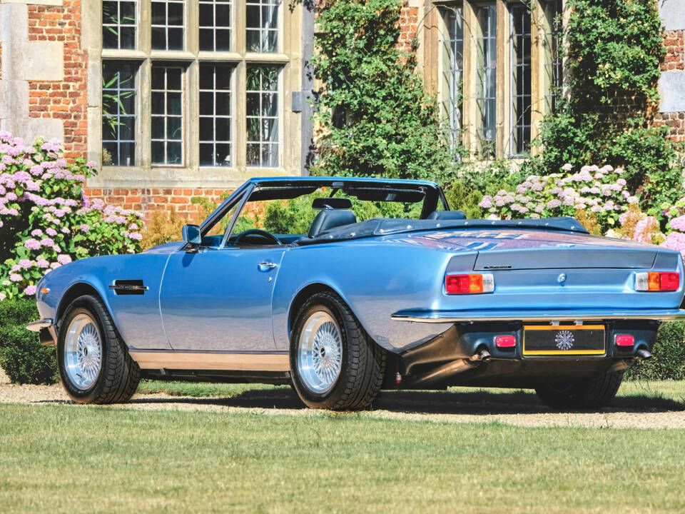 Image 2/22 of Aston Martin V8 Volante (1986)