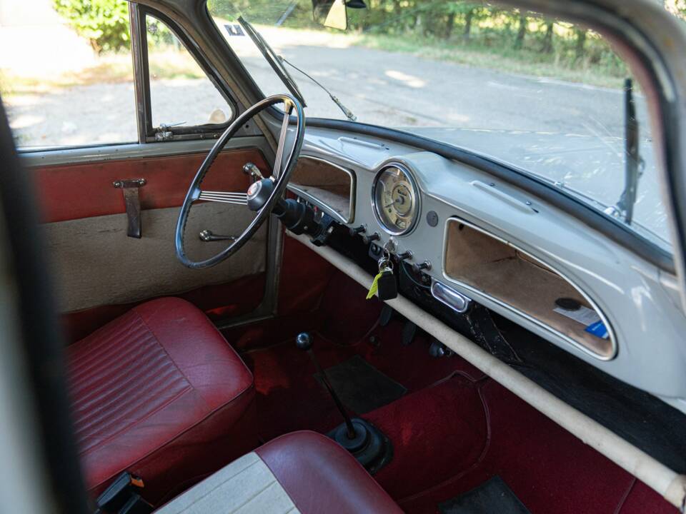 Image 26/50 of Morris Minor 1000 (1958)