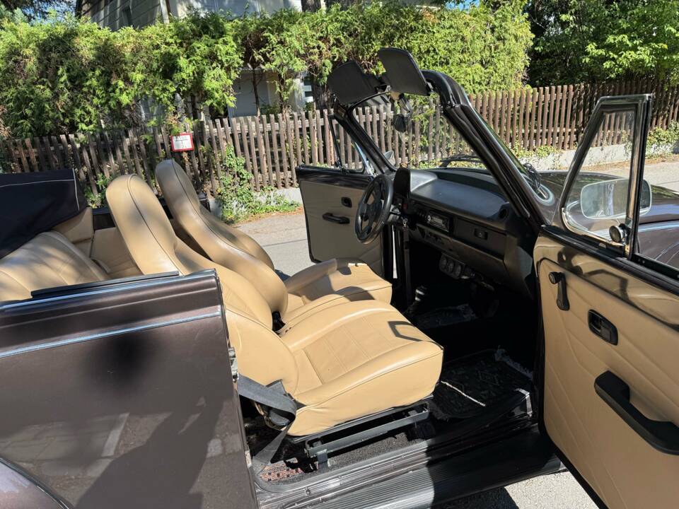 Bild 12/21 von Volkswagen Käfer 1303 LS (1976)
