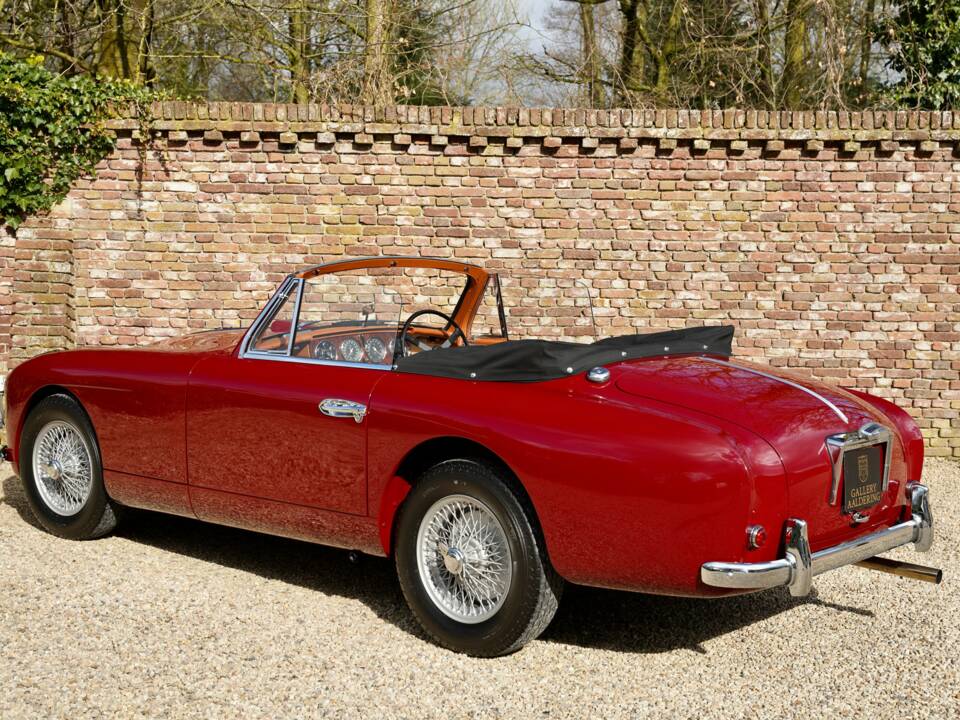 Imagen 35/50 de Aston Martin DB 2/4 Mk II DHC (1955)