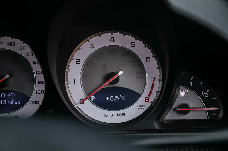 Image 32/41 de Mercedes-Benz SL 63 AMG (2008)