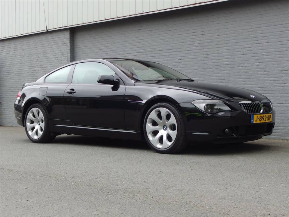 Image 2/97 de BMW 645Ci (2004)