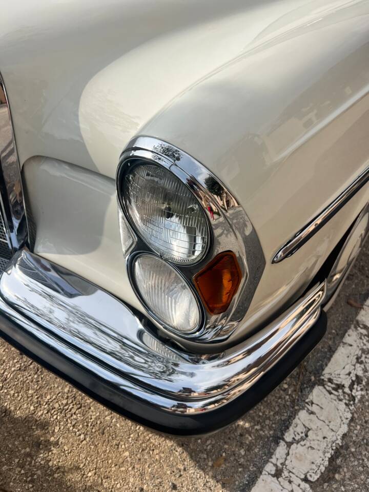 Afbeelding 11/50 van Mercedes-Benz 250 SE (1967)