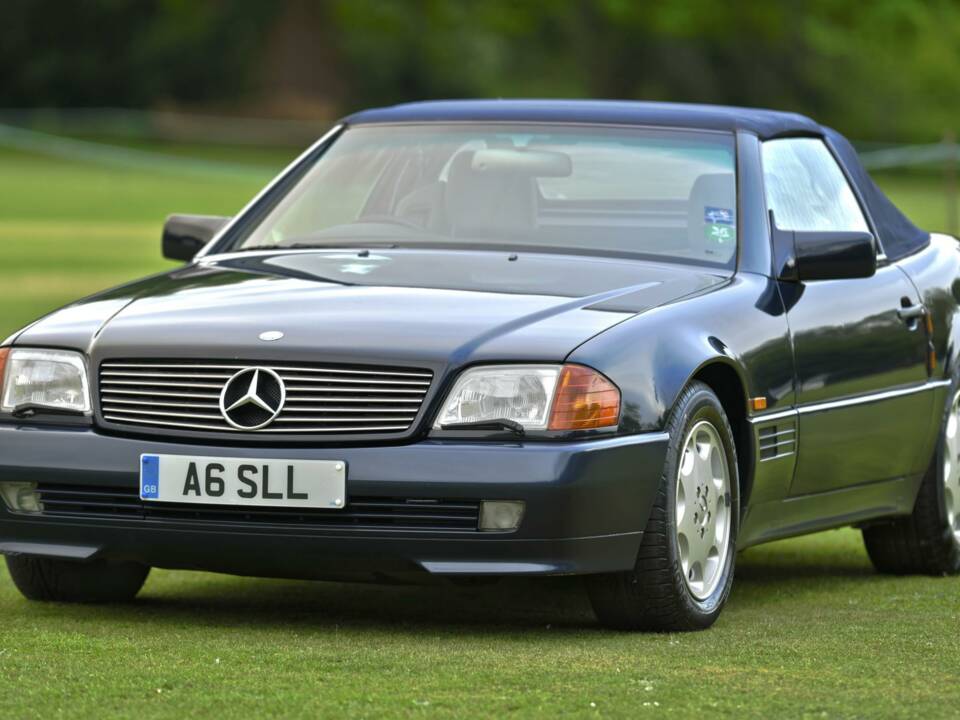 Image 26/50 of Mercedes-Benz SL 500 (1995)