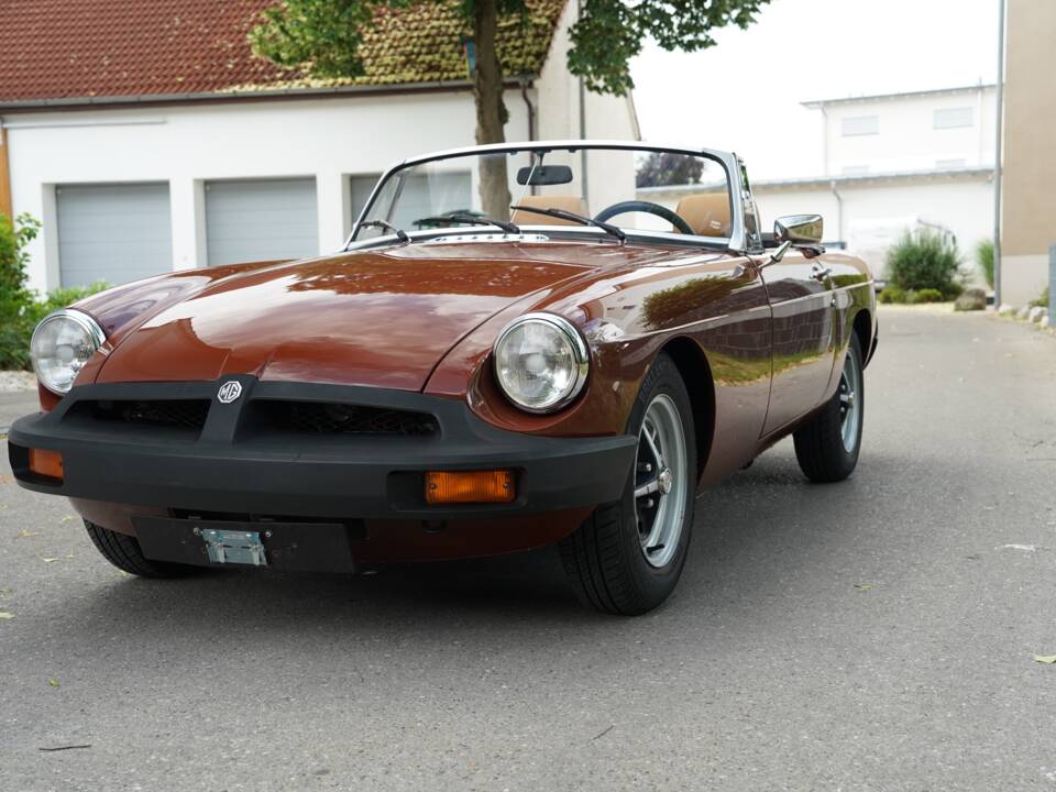 Image 75/100 of MG MGB (1978)