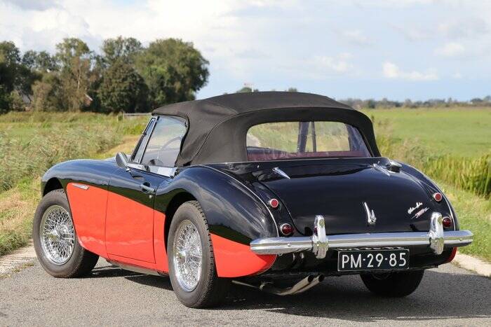 Image 3/7 de Austin-Healey 3000 Mk II (BJ7) (1963)