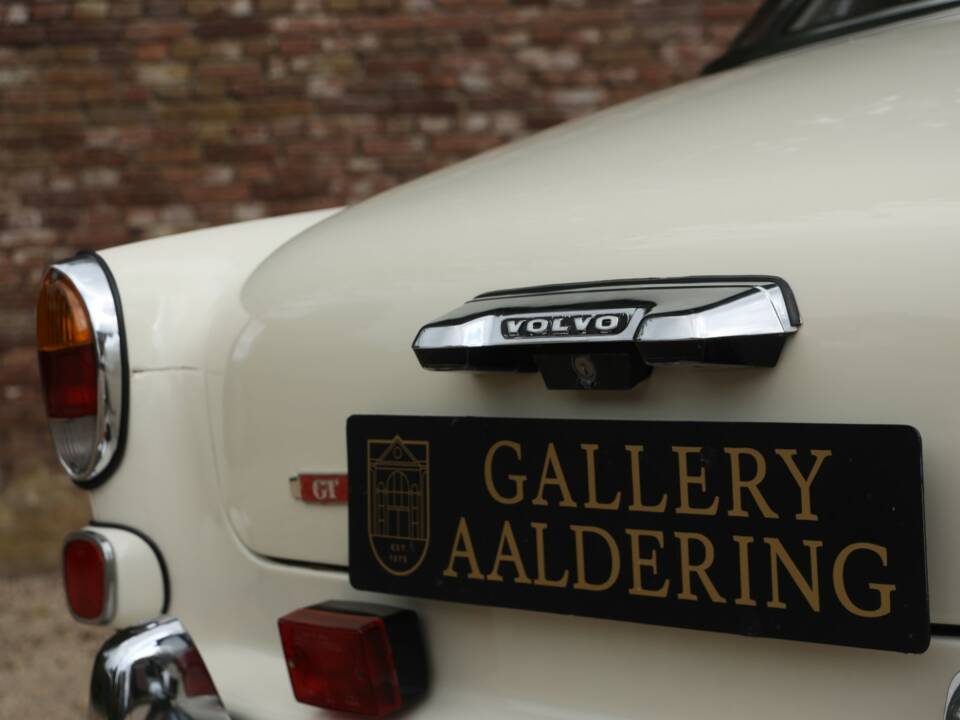 Image 39/50 of Volvo P 123 GT (1969)