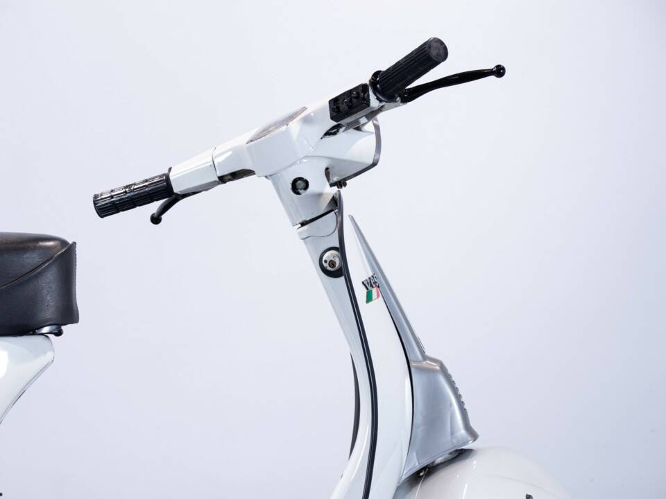 Image 29/50 of Piaggio Vespa 50 Special (1972)