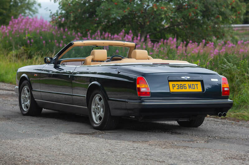 Immagine 4/10 di Bentley Azure (1997)