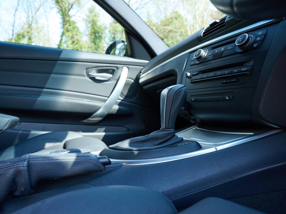 Bild 11/29 von BMW 135i (2010)