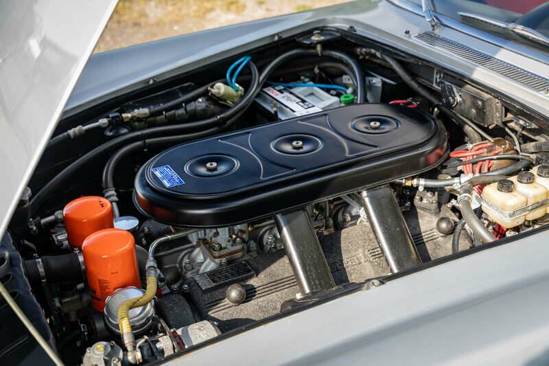 Image 3/49 de Ferrari 330 GT 2+2 (1966)