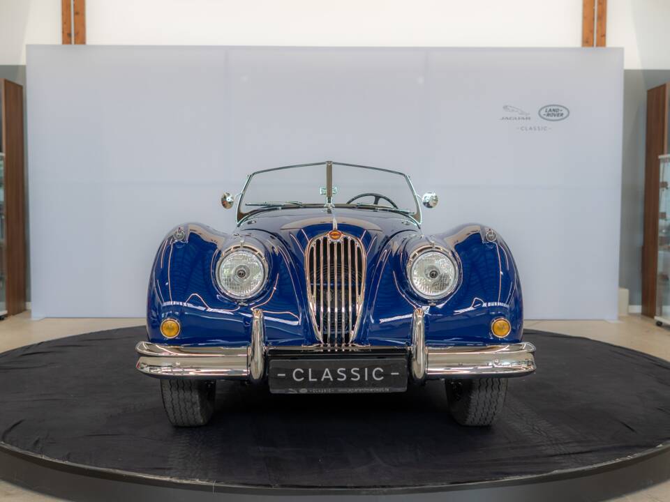 Immagine 3/62 di Jaguar XK 140 OTS (1954)