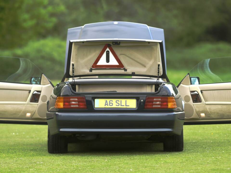 Image 34/50 of Mercedes-Benz SL 500 (1995)