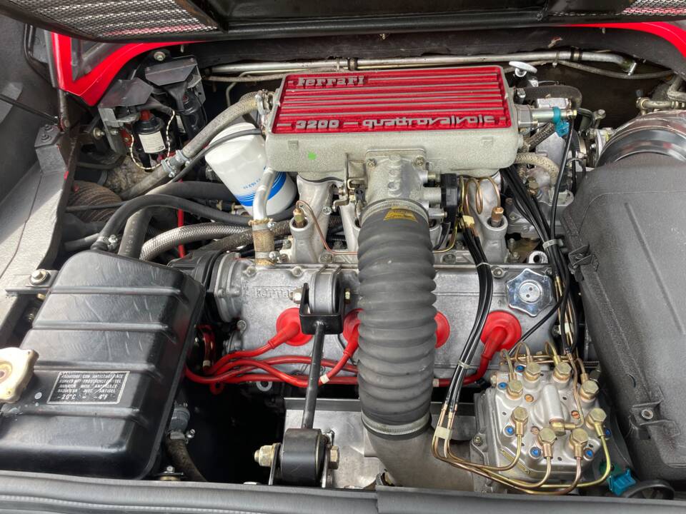 Image 35/48 of Ferrari 328 GTS (1989)