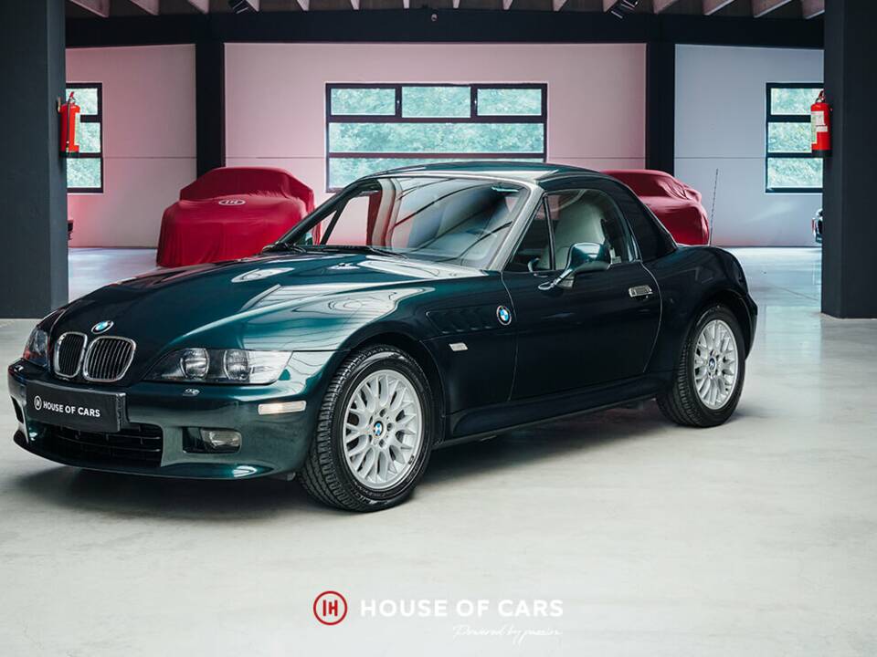 Image 2/25 of BMW Z3 Convertible 3.0 (2002)