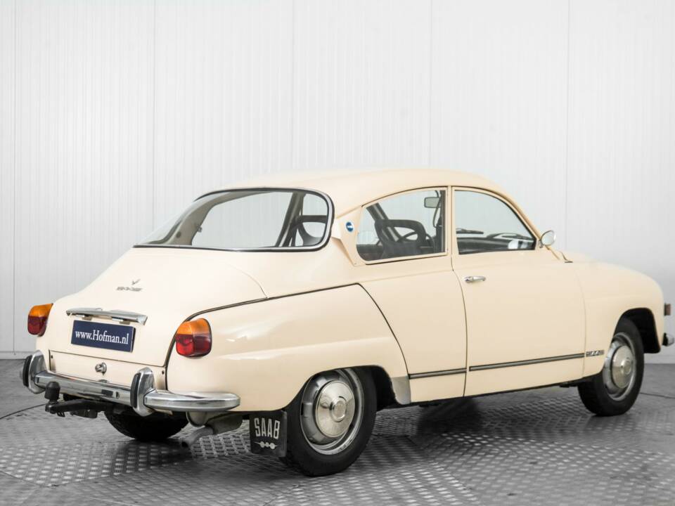 Image 2/50 de Saab 96 V4 (1971)