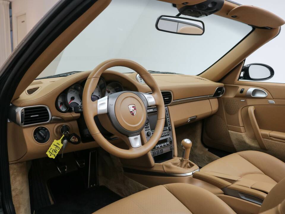 Bild 8/21 von Porsche 911 Carrera S (2009)