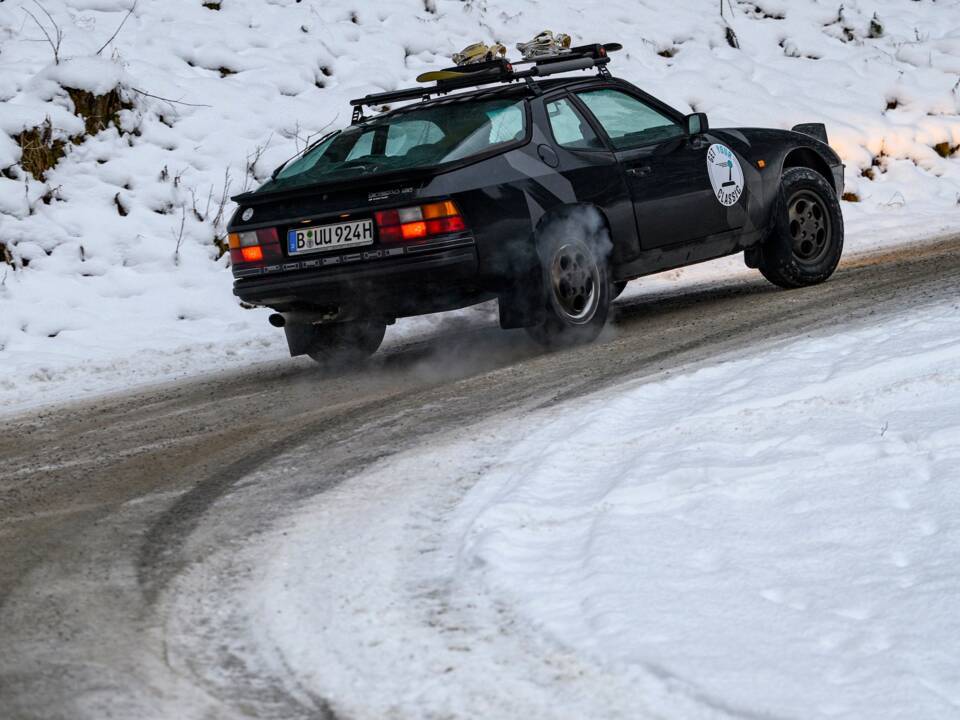 Image 35/44 of Porsche 924 S (1986)