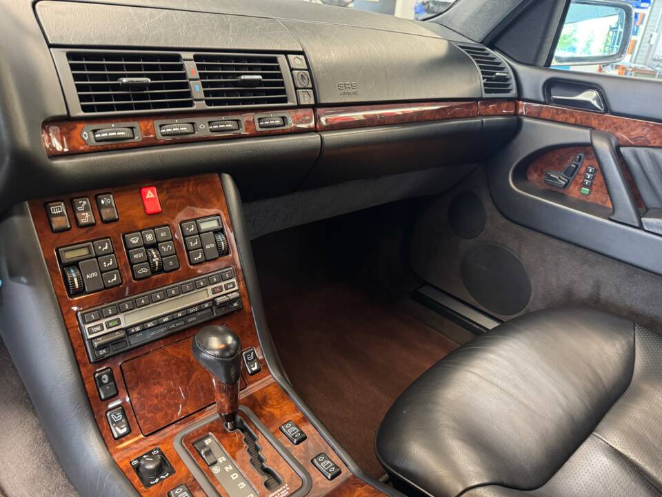 Immagine 23/56 di Mercedes-Benz 600 SEL (1991)