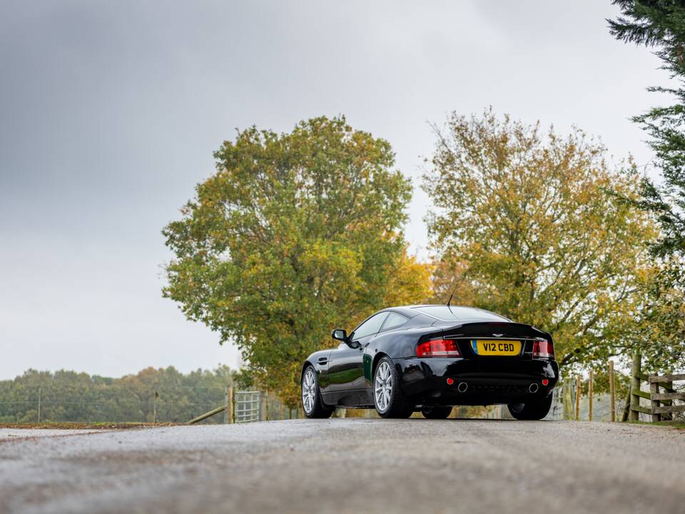 Afbeelding 42/50 van Aston Martin V12 Vanquish S (2007)