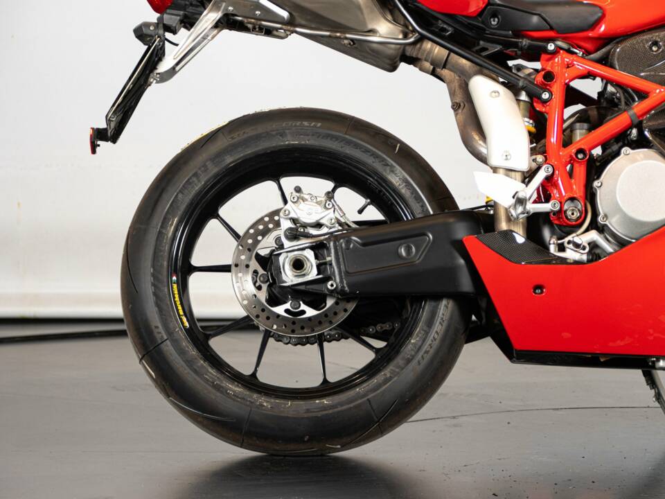 Image 41/50 of Ducati DUMMY (2004)