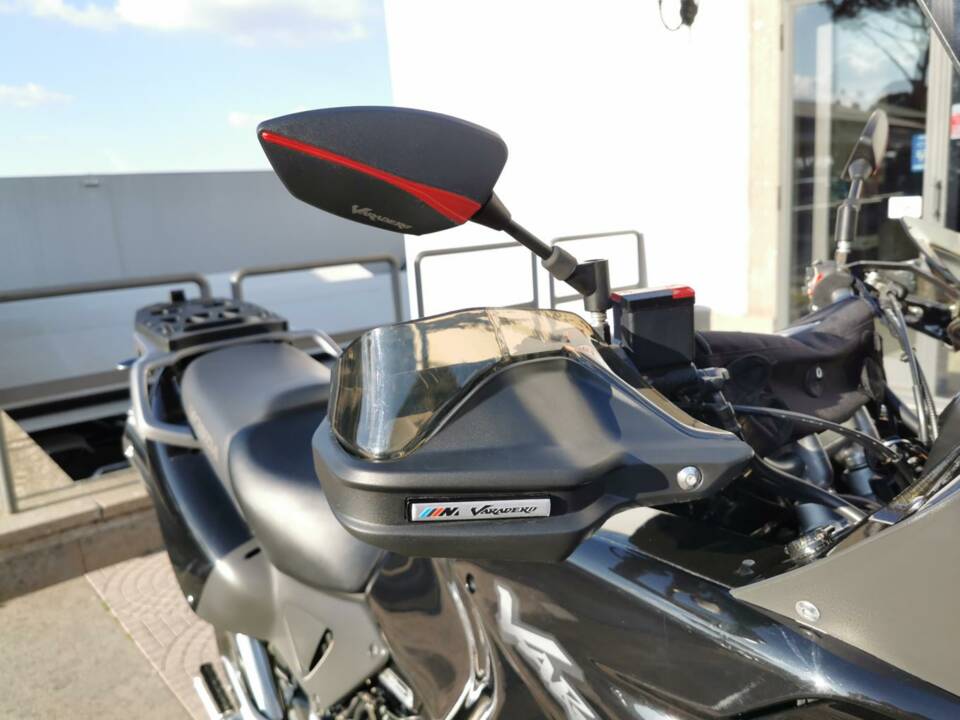 Bild 27/30 von Honda DUMMY (2004)