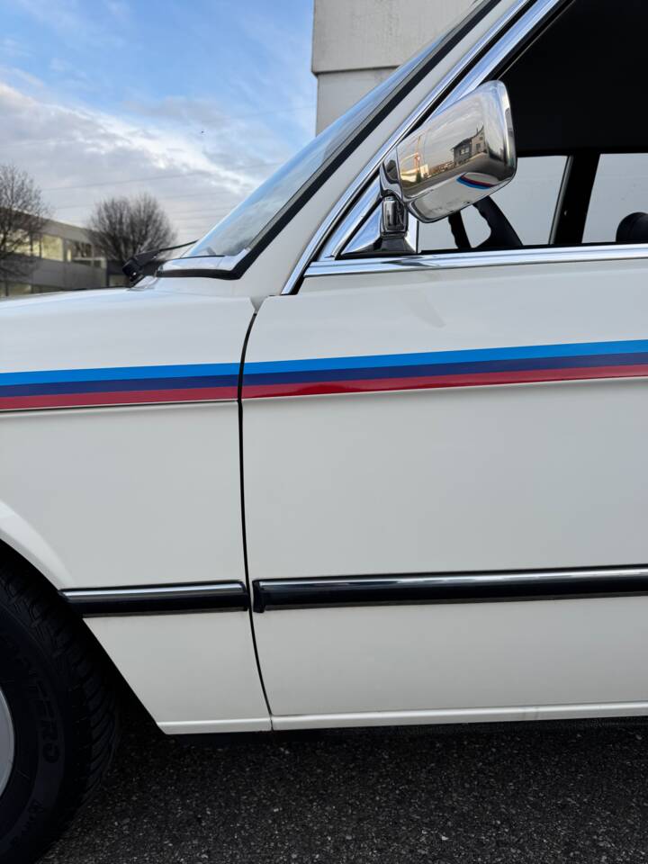Bild 57/59 von BMW 518 (1980)