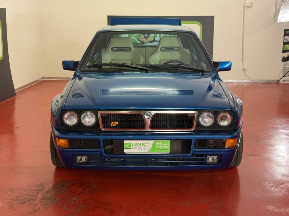 Image 2/50 of Lancia Delta HF Integrale 16V (1994)
