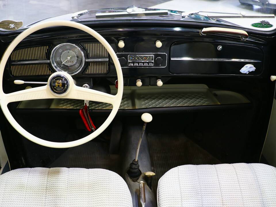 Image 16/22 of Volkswagen Beetle 1200 Export &quot;Dickholmer&quot; (1958)