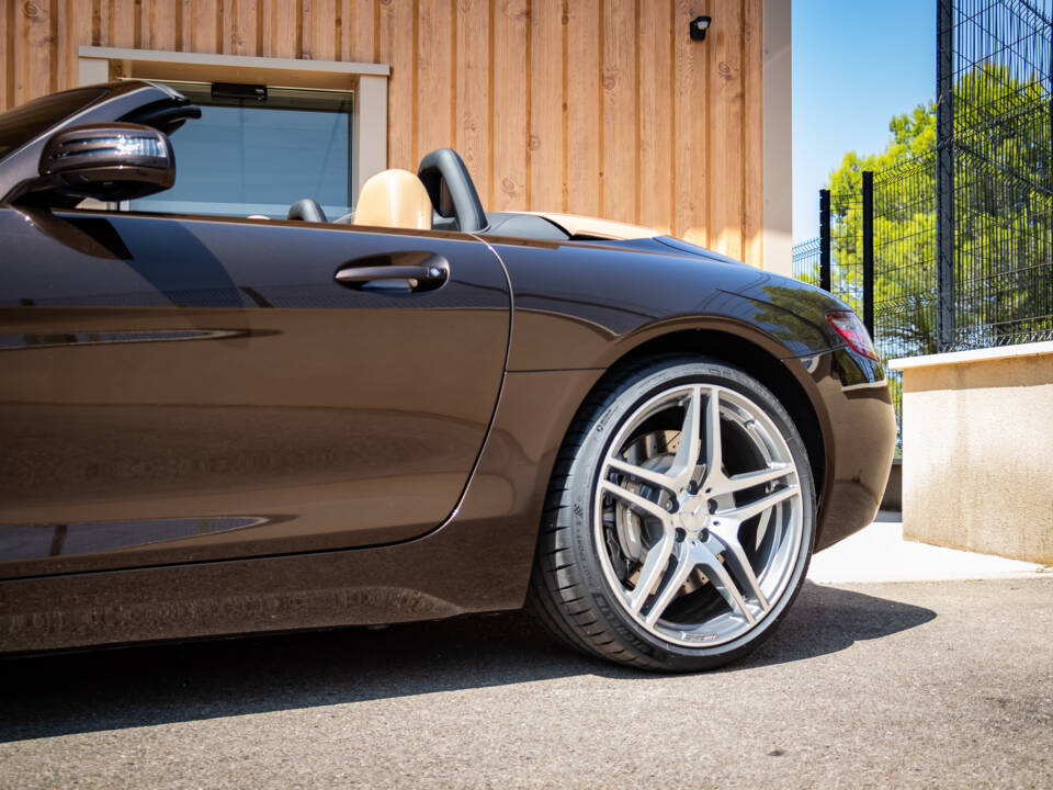 Afbeelding 13/50 van Mercedes-Benz SLS AMG Roadster (2013)