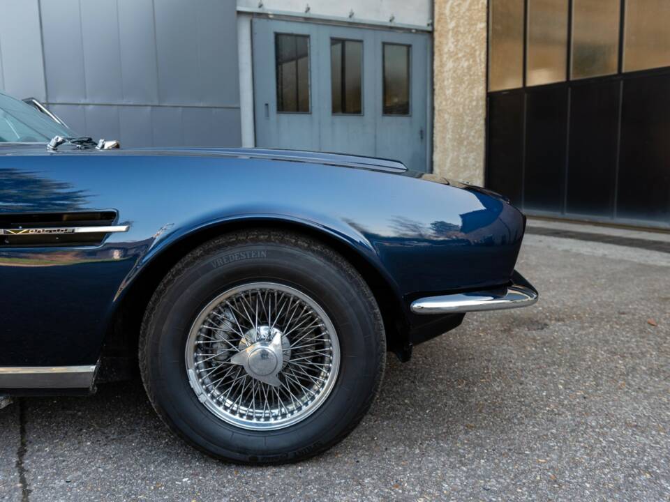 Image 22/50 de Aston Martin DBS Vantage (1969)