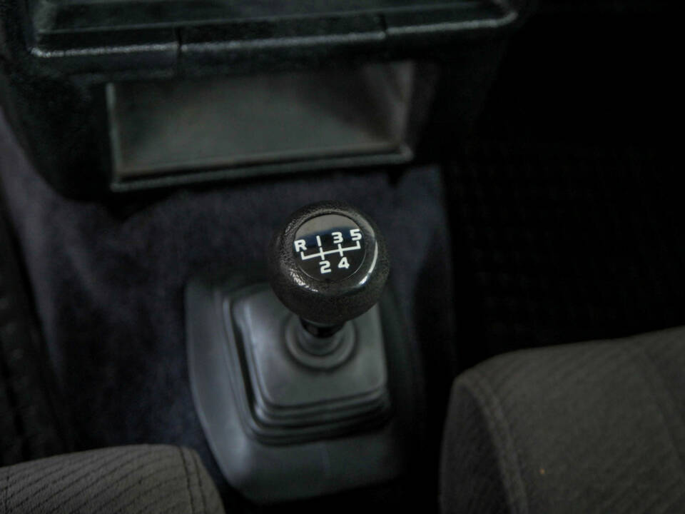 Image 24/50 of Volvo 240 (1987)