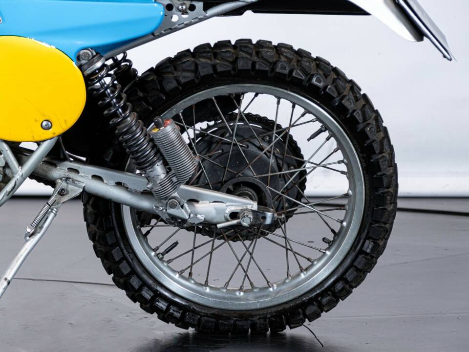 Image 26/50 de KTM DUMMY (1978)