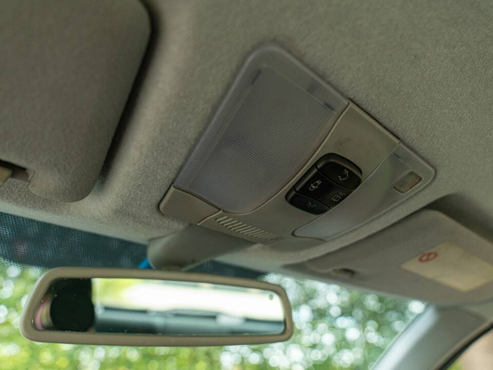 Image 41/50 de Mercedes-Benz E 430 (2000)