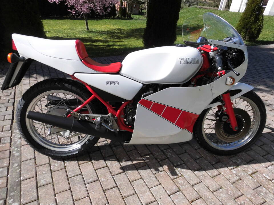 Image 1/9 of Yamaha DUMMY (1980)