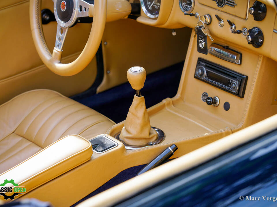 Imagen 33/45 de MG MGB (1969)