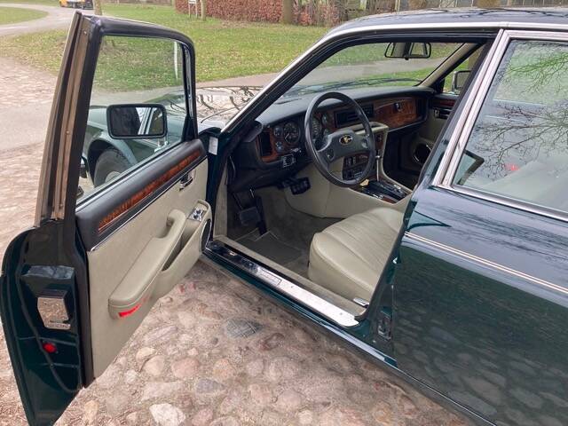 Bild 7/40 von Jaguar XJ 12 (1992)