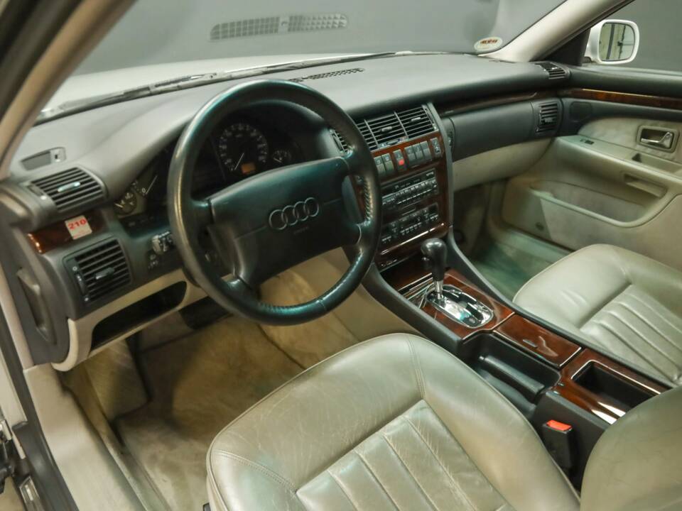 Immagine 3/50 di Audi A8 4.2 quattro (1995)